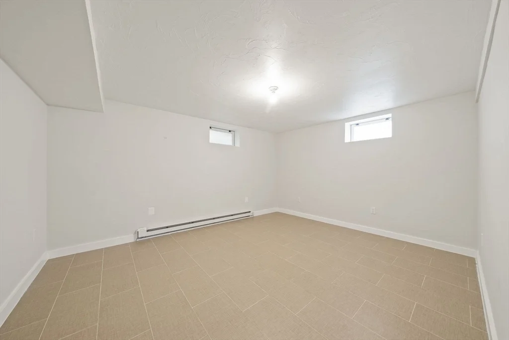 4 bed, 2 bath apartment for rent at 114 Main St Unit 114, Norwell — photo 25 of 41