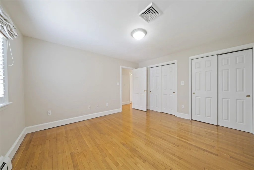 4 bed, 2 bath apartment for rent at 114 Main St Unit 114, Norwell — photo 17 of 41
