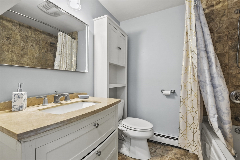 3 bed, 2 bath apartment for rent at 114 Old Oaken Bucket Rd, Norwell — photo 15 of 28
