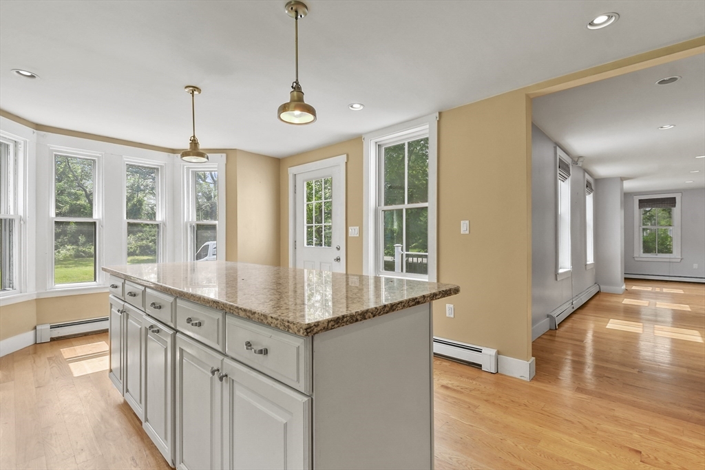 3 bed, 2 bath apartment for rent at 114 Old Oaken Bucket Rd, Norwell — photo 7 of 28