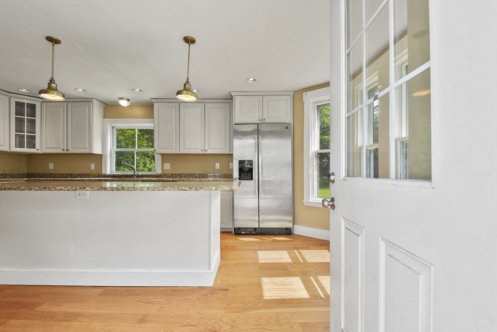 3 bed, 2 bath apartment for rent at 114 Old Oaken Bucket Rd, Norwell — photo 11 of 28