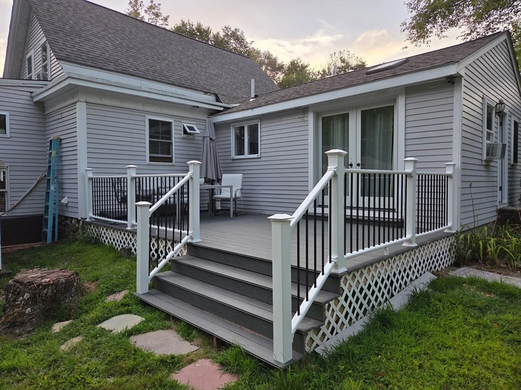 1 bed, 1 bath apartment for rent at 114 Old Oaken Bucket Rd Unit B, Norwell