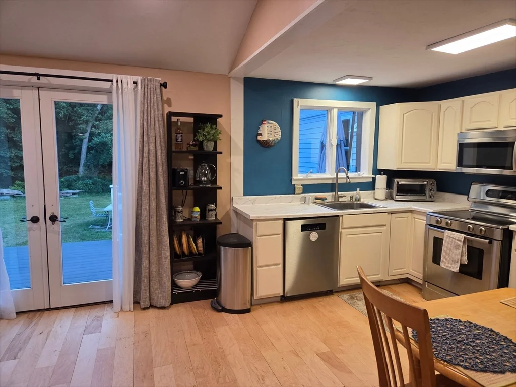 1 bed, 1 bath apartment for rent at 114 Old Oaken Bucket Rd Unit B, Norwell — photo 6 of 9