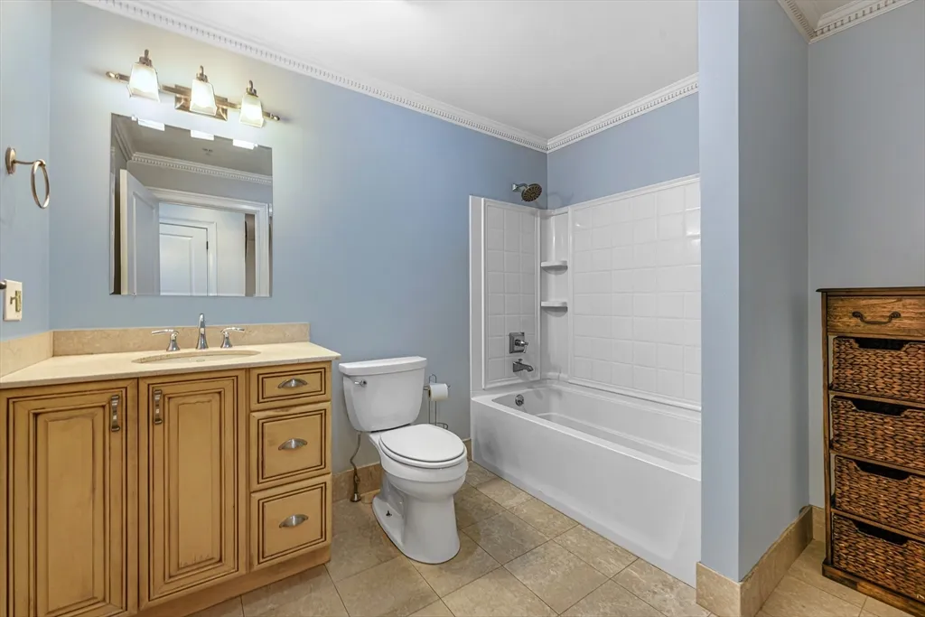 3 bed, 2 bath apartment for rent at 114 P St Unit A, South Boston — photo 12 of 23