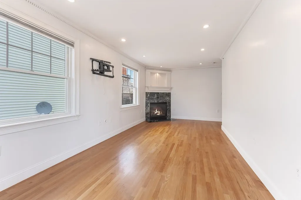 3 bed, 2 bath apartment for rent at 114 P St Unit A, South Boston — photo 19 of 23
