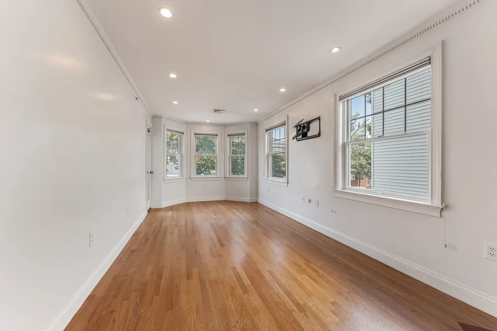 3 bed, 2 bath apartment for rent at 114 P St Unit A, South Boston — photo 18 of 23