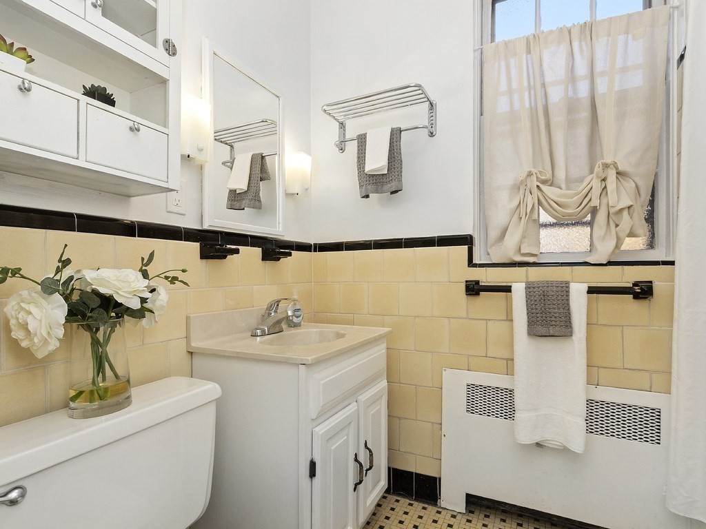 1 bed, 1 bath apartment for rent at 114 Park St Unit 3, Coolidge Corner — photo 7 of 7