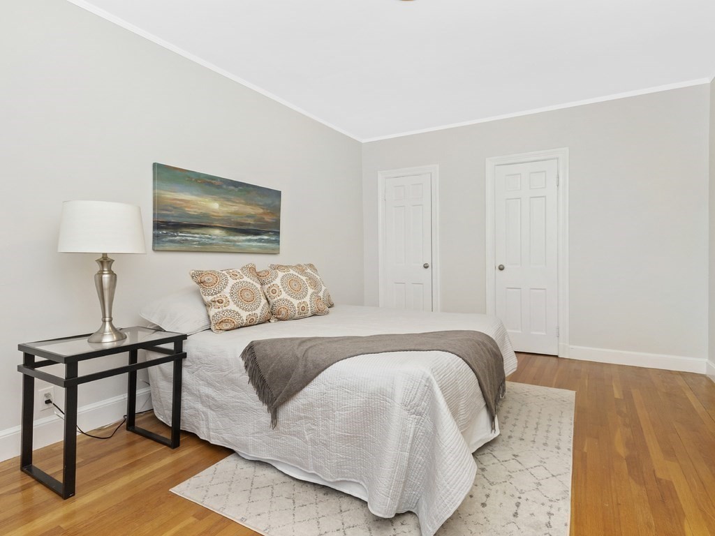 1 bed, 1 bath apartment for rent at 114 Park St Unit 3, Coolidge Corner — photo 3 of 7