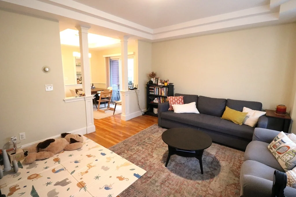 2 bed, 1 bath apartment for rent at 114 Pleasant St Unit 1, Cambridgeport — photo 5 of 17
