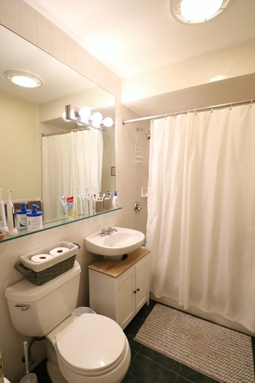 2 bed, 1 bath apartment for rent at 114 Pleasant St Unit 1, Cambridgeport — photo 14 of 17