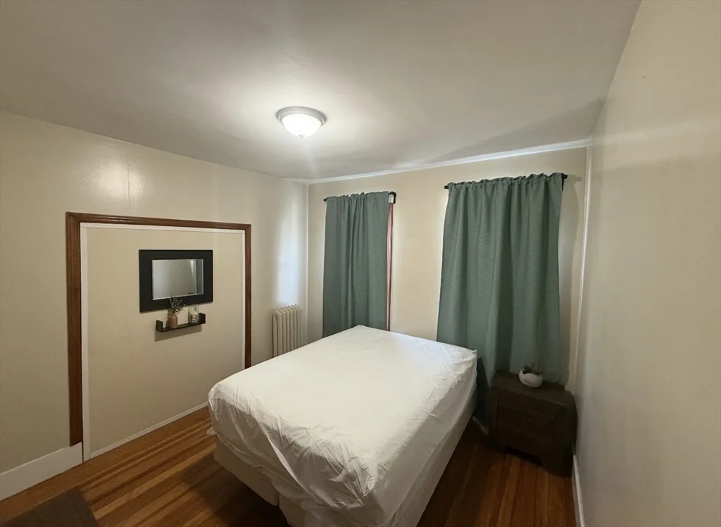 1 bed, 1 bath apartment for rent at 114 Pleasant Unit 3, Dorchester — photo 2 of 3