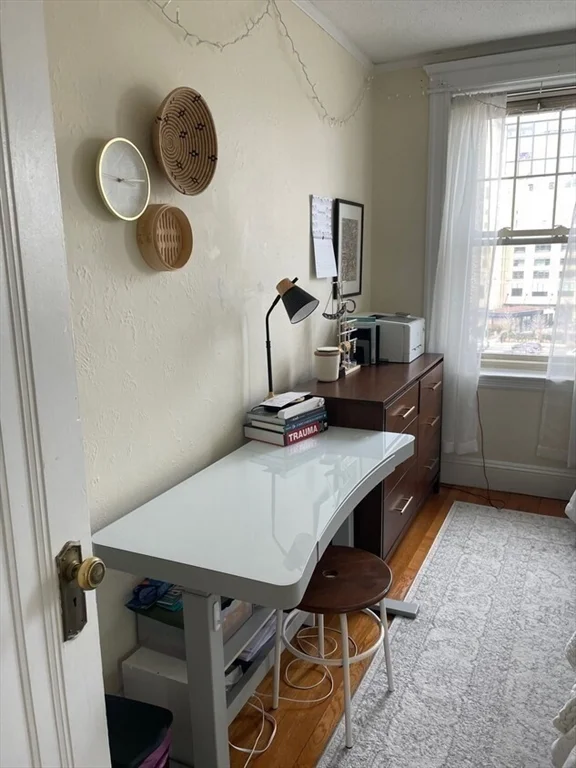 1 bed, 1 bath apartment for rent at 114 Riverway Unit 17, Fenway — photo 5 of 9