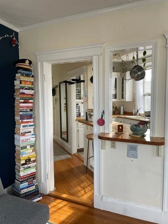 1 bed, 1 bath apartment for rent at 114 Riverway Unit 17, Fenway — photo 3 of 9