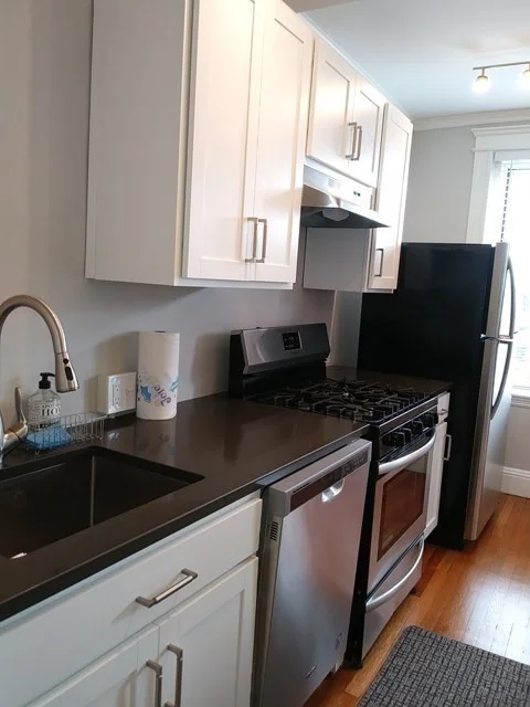 Studio bed, 1 bath apartment for rent at 114 Riverway Unit 20, Longwood — photo 5 of 11