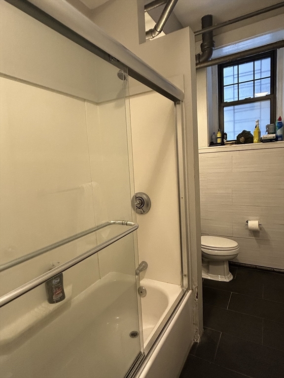 1 bed, 1 bath apartment for rent at 114 Riverway Unit 99, Longwood — photo 4 of 7