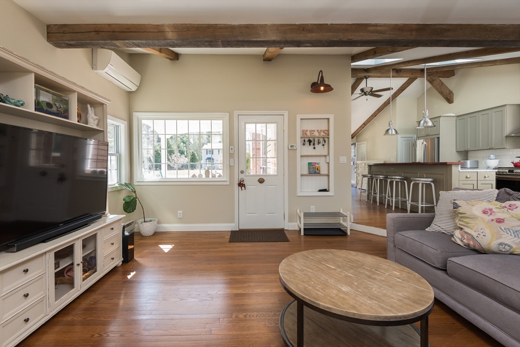 3 bed, 3 bath apartment for rent at 114 Standish St, Pembroke — photo 3 of 27