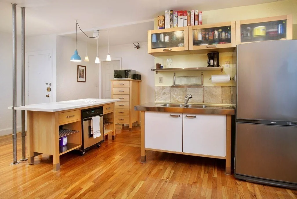 2 bed, 1 bath apartment for rent at 114 Strathmore Rd Unit 305, Brighton — photo 3 of 8