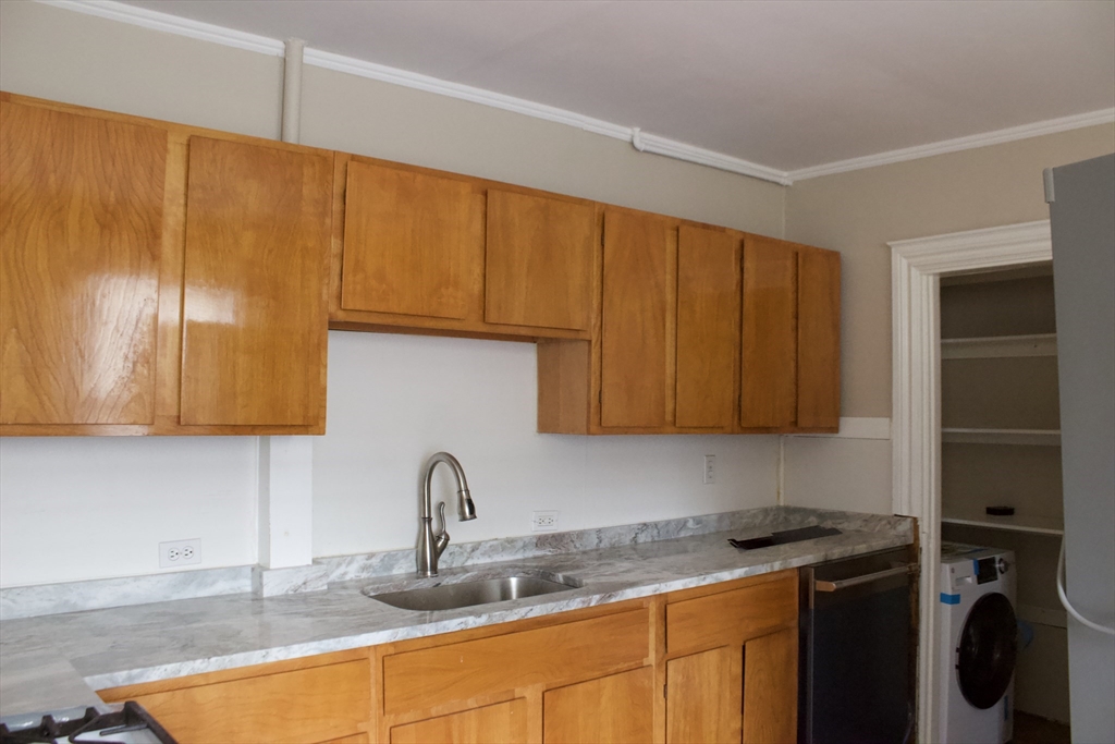 2 bed, 1 bath apartment for rent at 114 Thorndike St Unit 1, East Cambridge