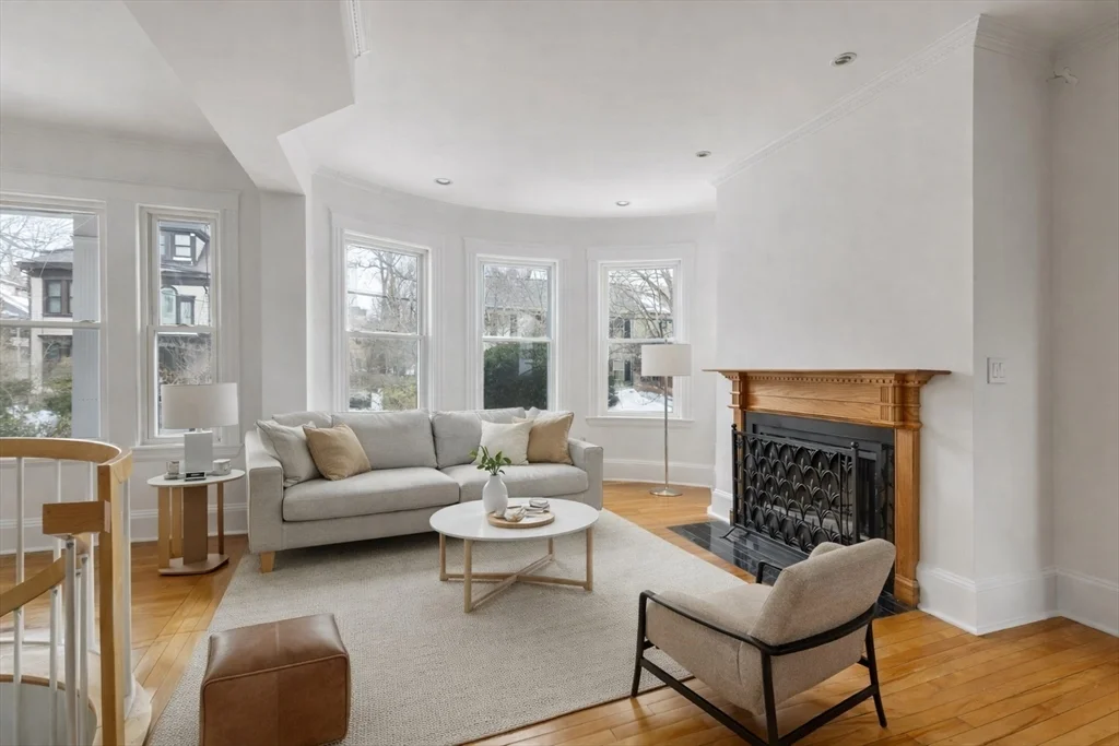 3 bed, 2 bath apartment for rent at 114 Trowbridge Unit 1, Mid Cambridge — photo 1 of 25