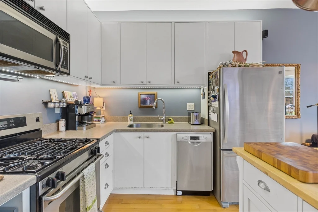 1 bed, 1 bath apartment for rent at 114 West Concord St Unit 2, South End — photo 8 of 18