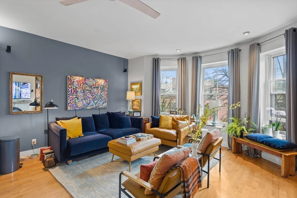 1 bed, 1 bath apartment for rent at 114 West Concord St Unit 2, South End — photo 1 of 18