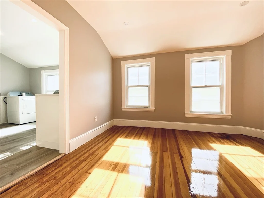 2 bed, 1 bath apartment for rent at 114 White St Unit 3, Waverley — photo 9 of 15