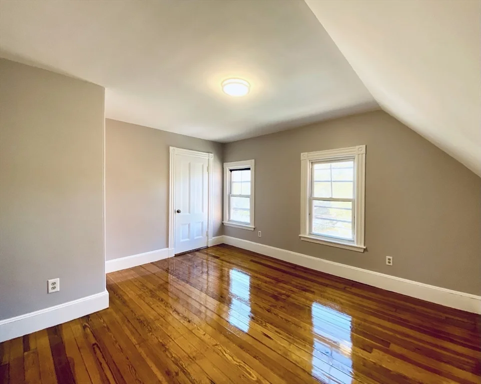 2 bed, 1 bath apartment for rent at 114 White St Unit 3, Waverley — photo 5 of 15