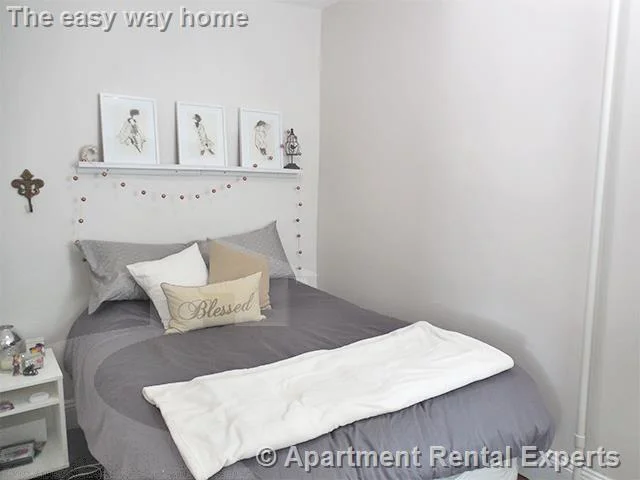 2 bed, 1 bath apartment for rent at 114 Willow St Unit 2, Inman Square — photo 5 of 6