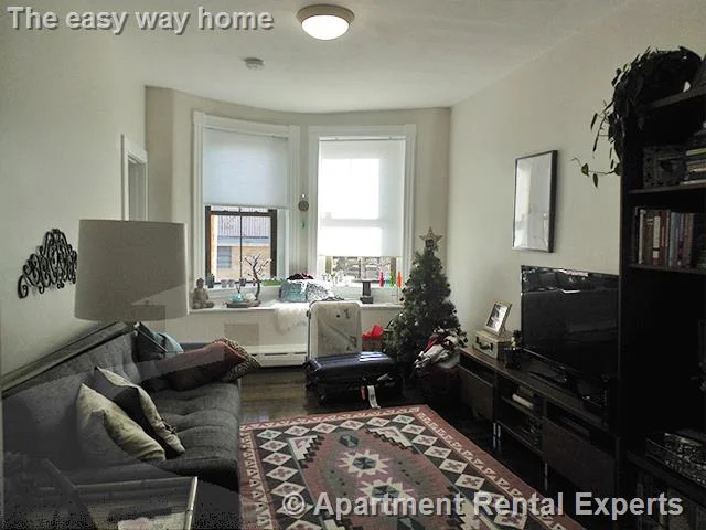 2 bed, 1 bath apartment for rent at 114 Willow St Unit 2, Inman Square