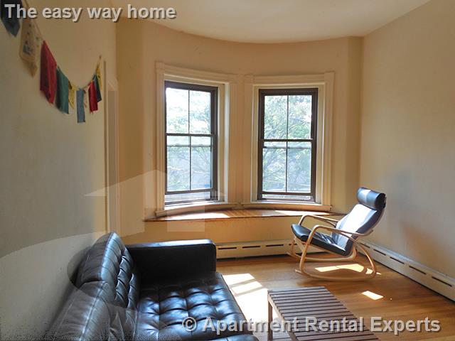1 bed, 1 bath apartment for rent at 114 Willow St Unit 3, Inman Square — photo 2 of 3