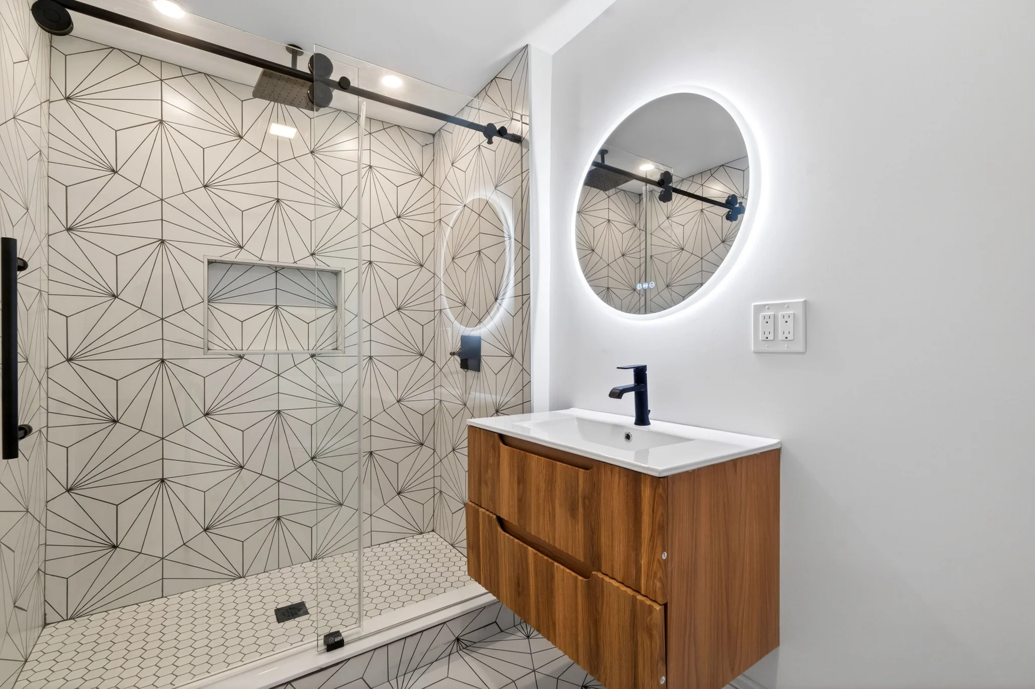 3 bed, 1.5 bath apartment for rent at 114 Woodstock St Unit 2, West Somerville — photo 9 of 11