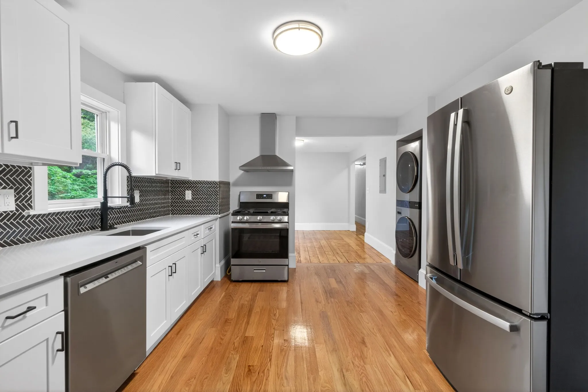 3 bed, 1.5 bath apartment for rent at 114 Woodstock St Unit 2, West Somerville
