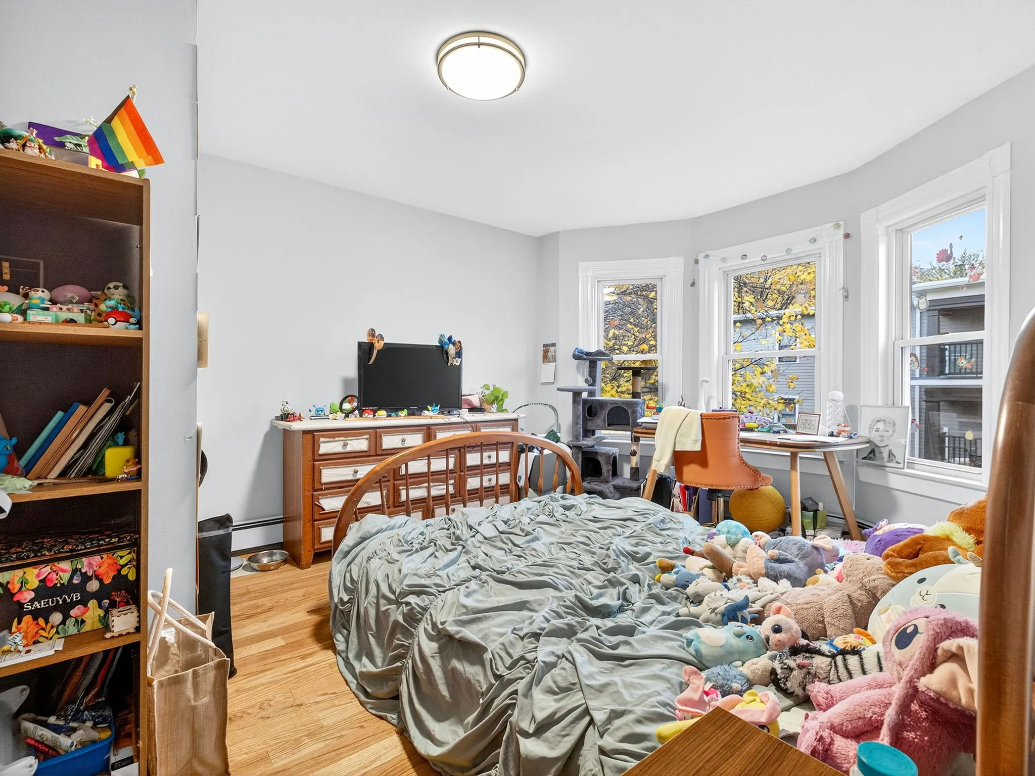 3 bed, 1.5 bath apartment for rent at 114 Woodstock St Unit 3, West Somerville — photo 4 of 13