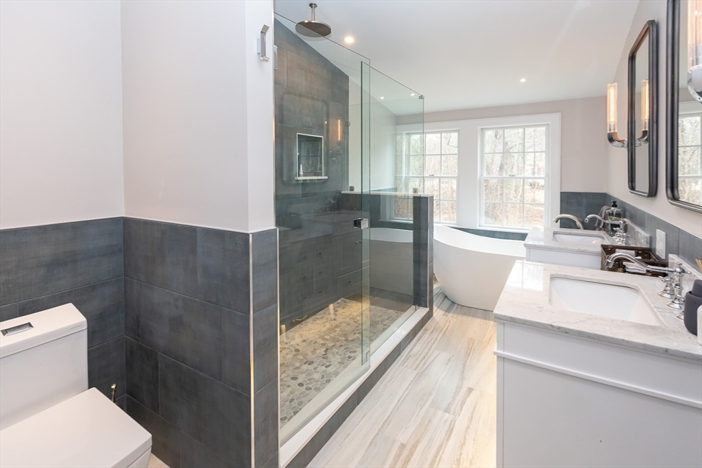 5 bed, 4+ bath apartment for rent at 1142 Main St, Hingham — photo 20 of 24