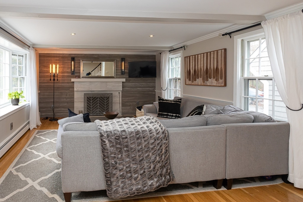 5 bed, 4+ bath apartment for rent at 1142 Main St, Hingham — photo 10 of 24