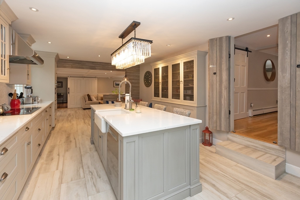 5 bed, 4+ bath apartment for rent at 1142 Main St, Hingham — photo 4 of 24