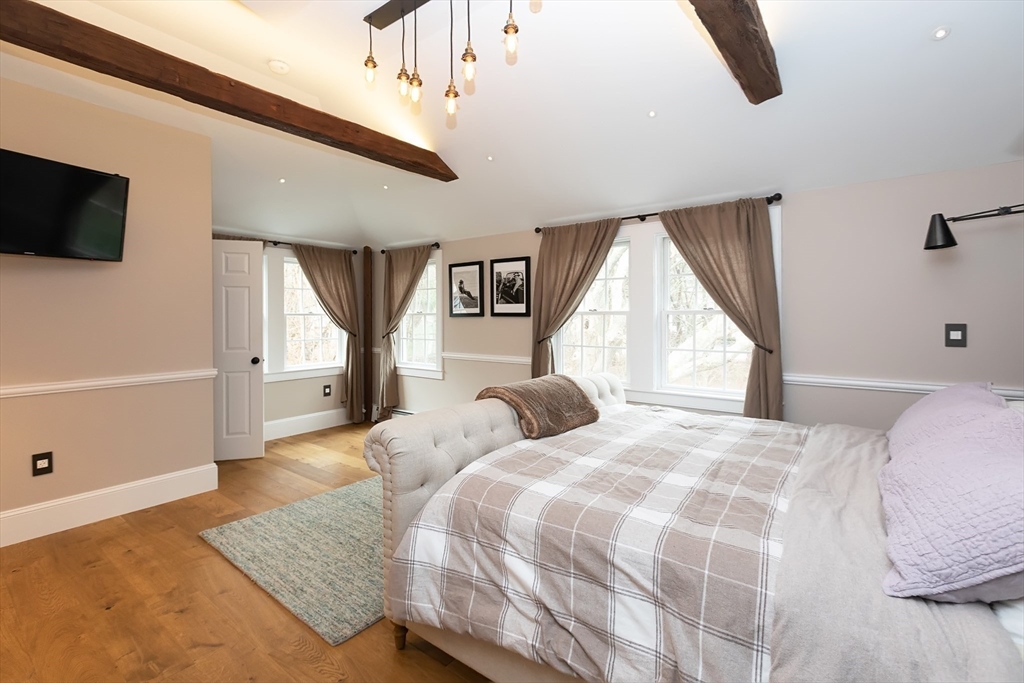 5 bed, 4+ bath apartment for rent at 1142 Main St, Hingham — photo 14 of 24