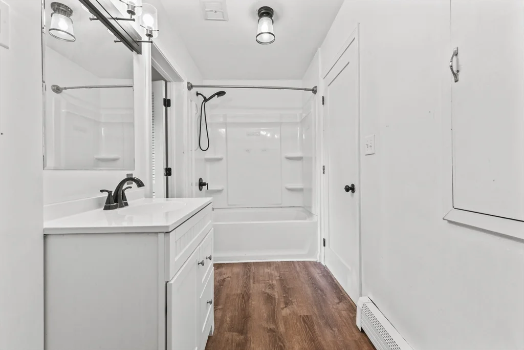 3 bed, 1 bath apartment for rent at 1142 Washington St Unit 1, Whitman — photo 11 of 16
