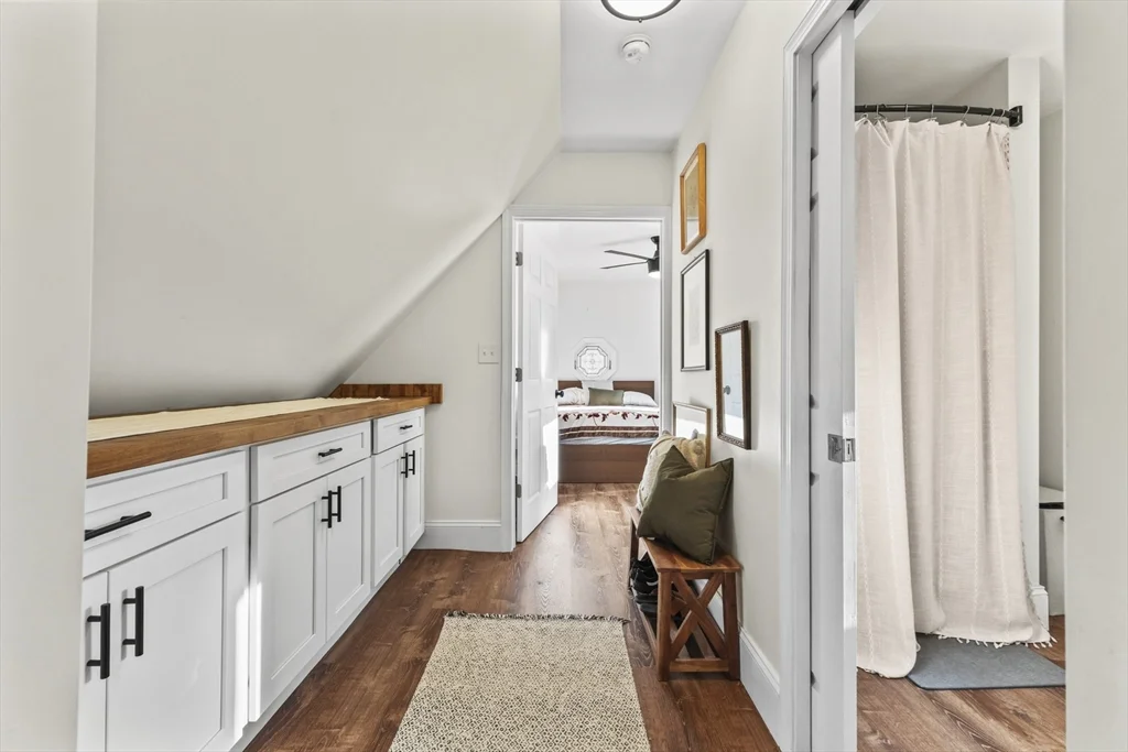 2 bed, 1 bath apartment for rent at 1142 Washington St Unit 2, Whitman — photo 8 of 10