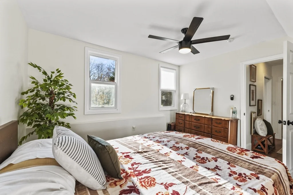 2 bed, 1 bath apartment for rent at 1142 Washington St Unit 2, Whitman — photo 10 of 10