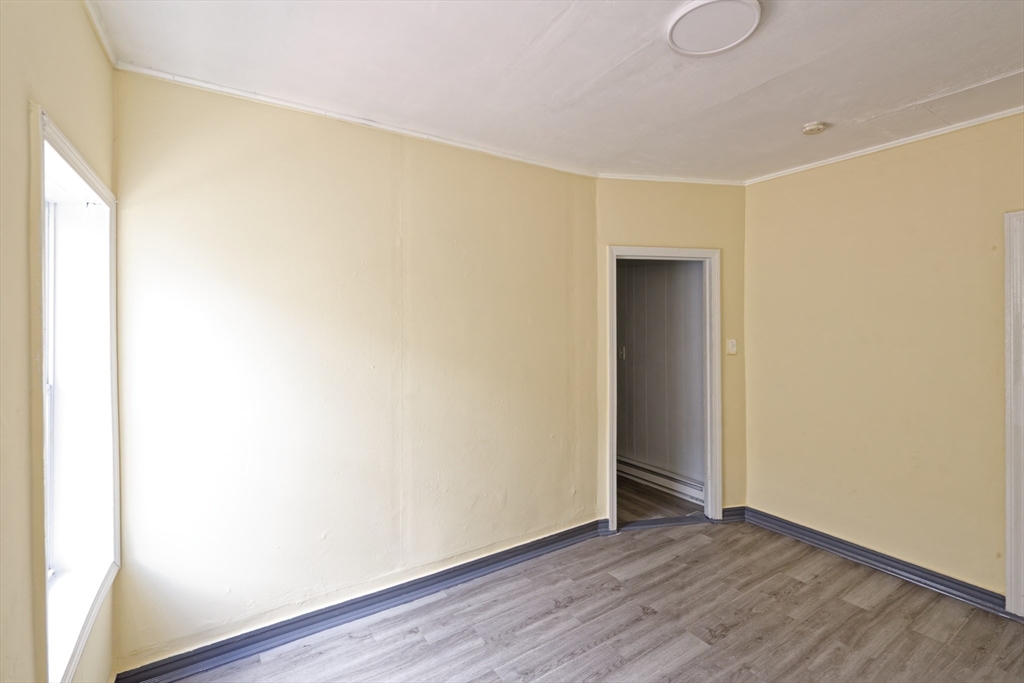 3 bed, 1 bath apartment for rent at 1143 Grafton St Unit 1st floor, Worcester — photo 9 of 14