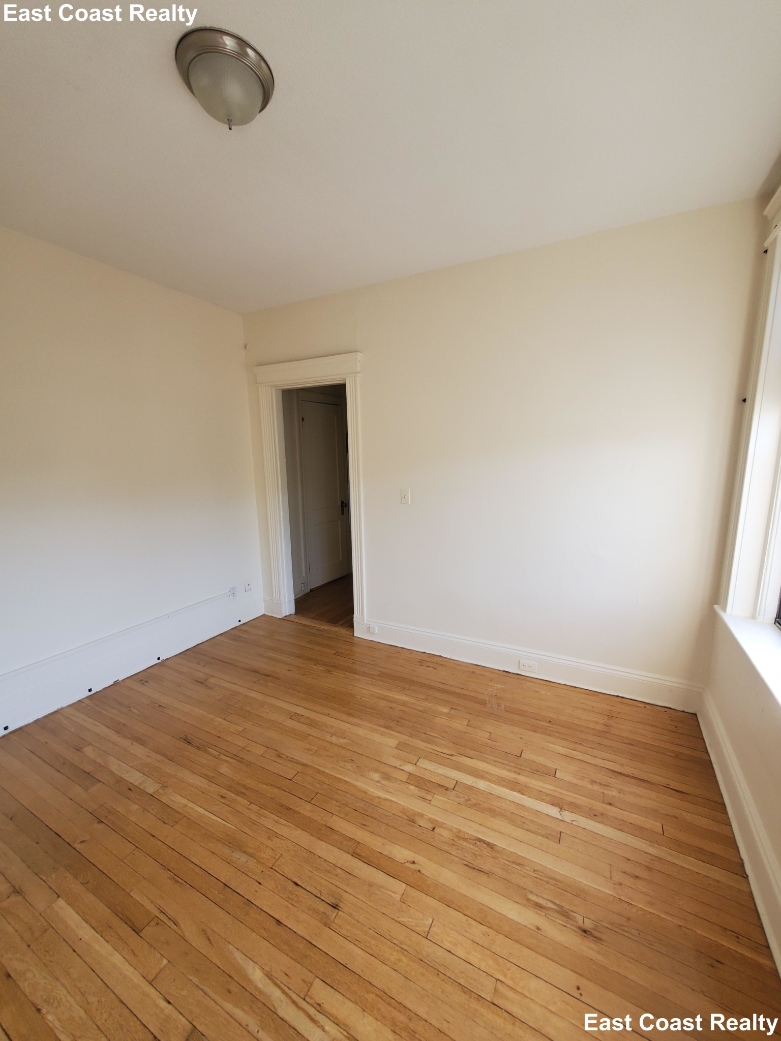 Studio bed, 1 bath apartment for rent at 1144 Commonwealth Ave Unit 23, North Brookline — photo 3 of 11