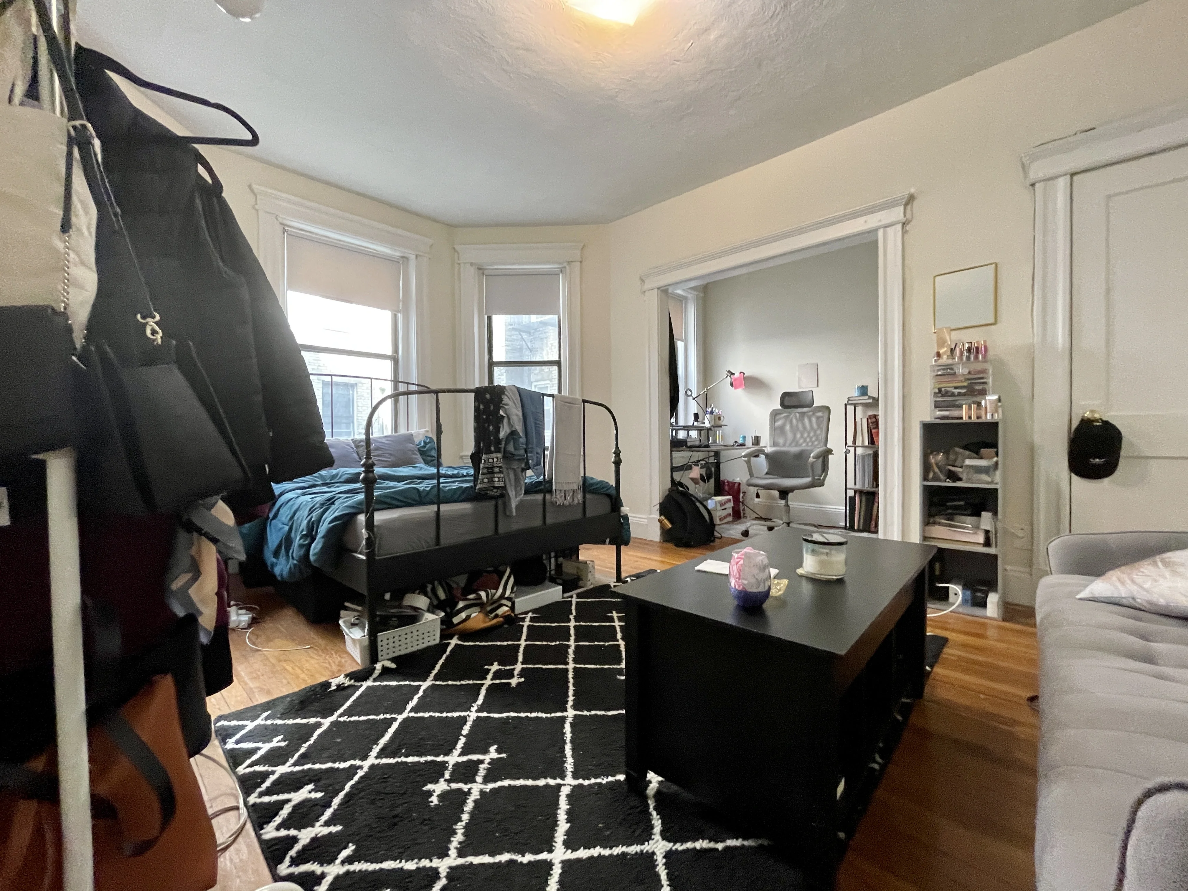 Studio bed, 1 bath apartment for rent at 1144 Commonwealth Ave Unit 3, Allston — photo 4 of 12