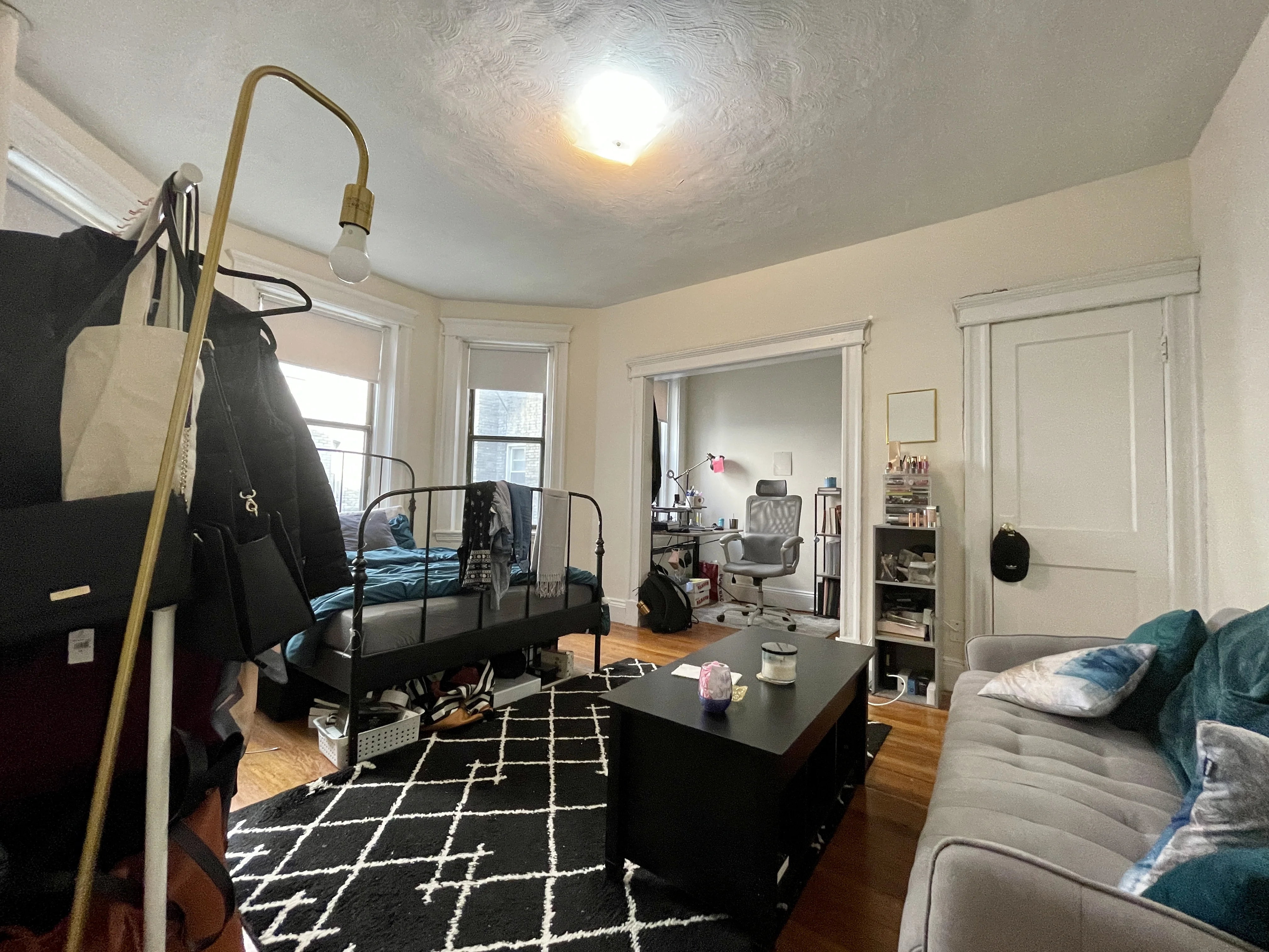 Studio bed, 1 bath apartment for rent at 1144 Commonwealth Ave Unit 3, Allston — photo 5 of 12