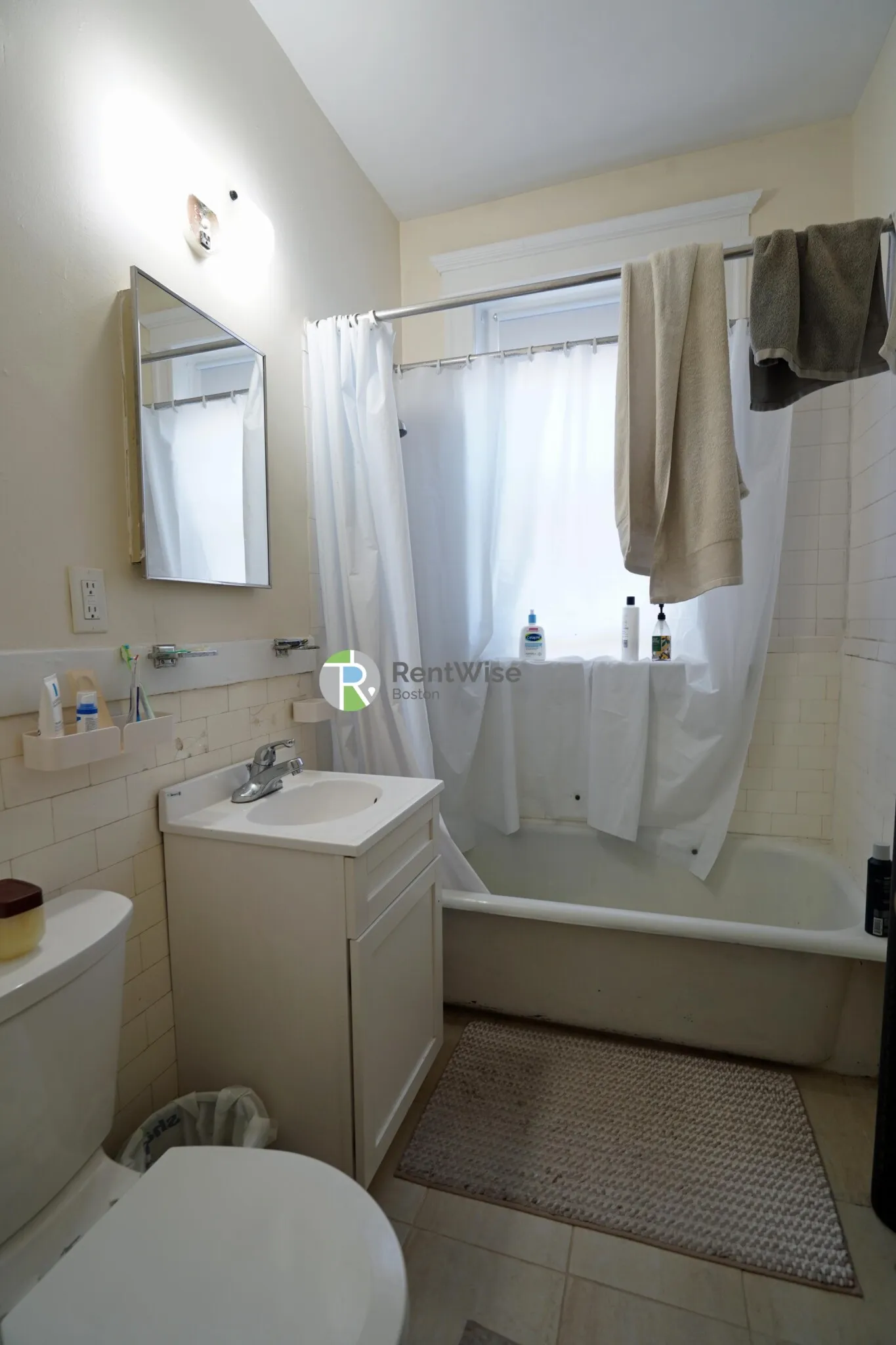Studio bed, 1 bath apartment for rent at 1144 Commonwealth Ave Unit 30, North Brookline — photo 21 of 24