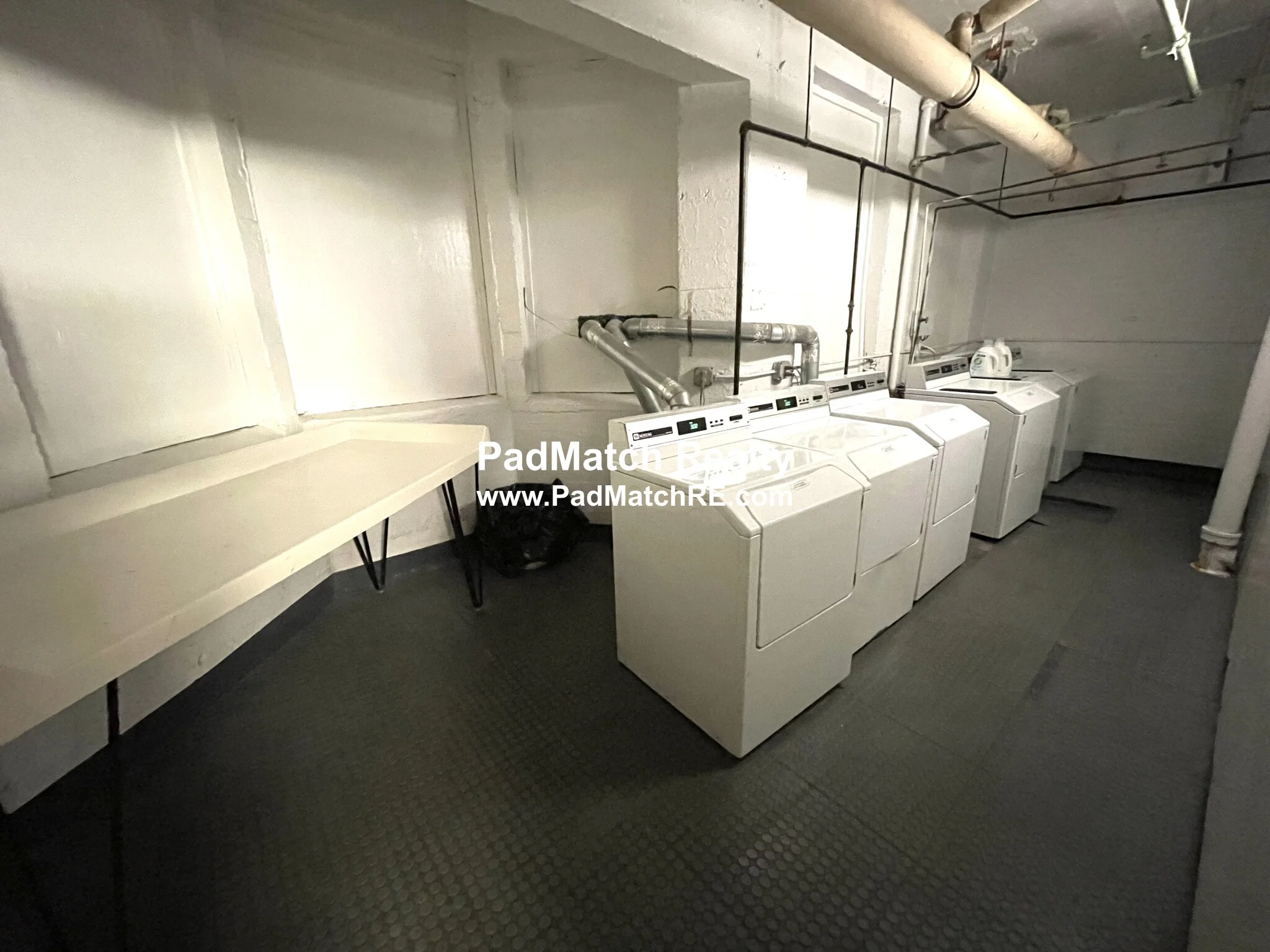 Studio bed, 1 bath apartment for rent at 1144 Commonwealth Ave Unit 32, North Brookline
