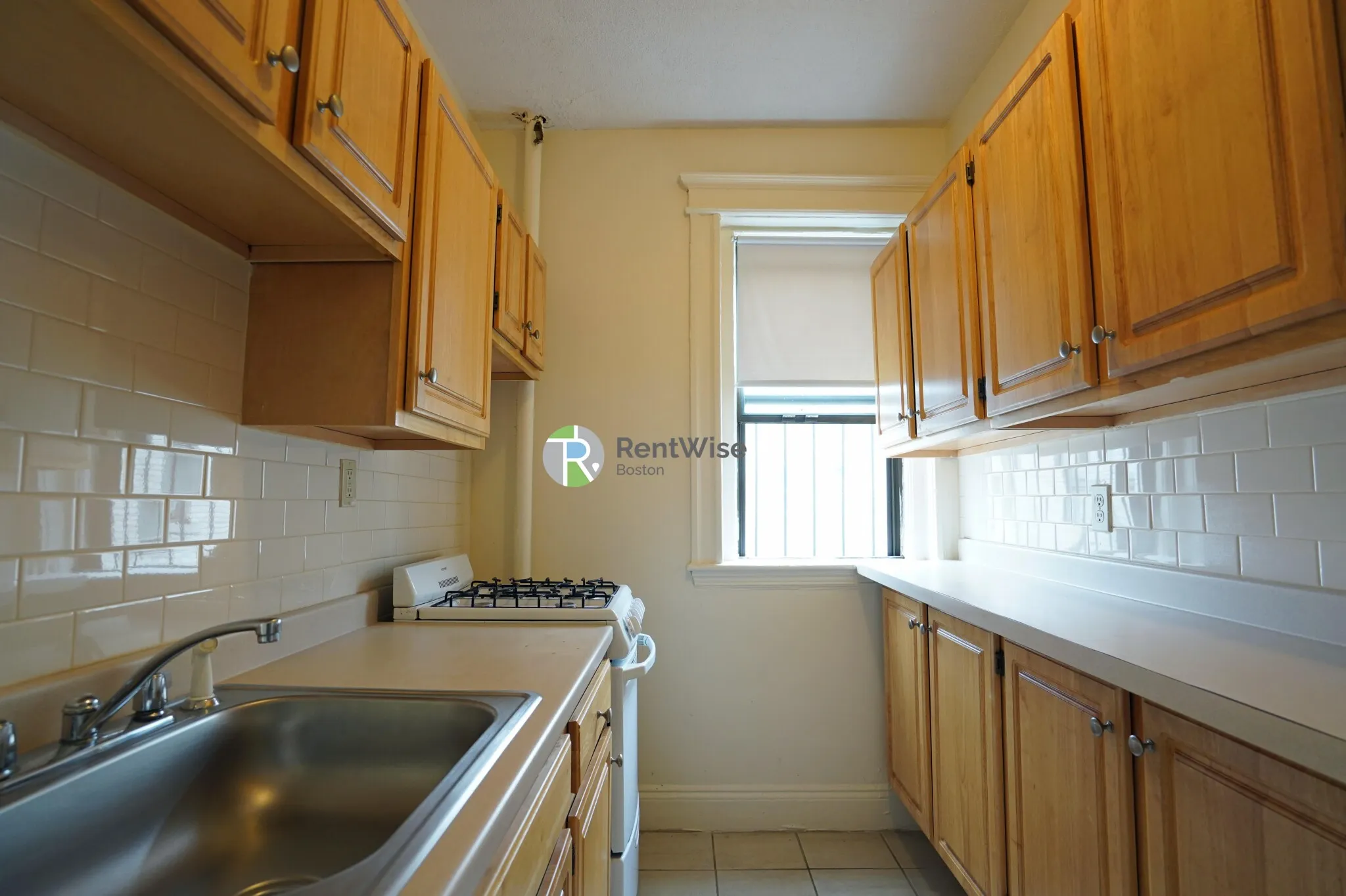 1 bed, 1 bath apartment for rent at 1144 Commonwealth Ave Unit 40, North Brookline — photo 4 of 14