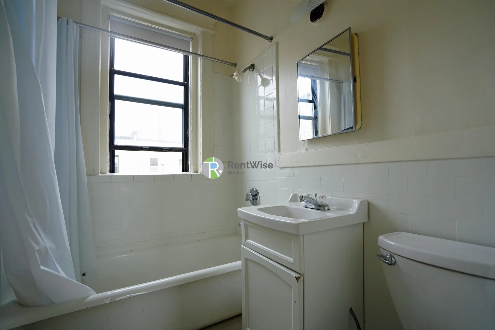 1 bed, 1 bath apartment for rent at 1144 Commonwealth Ave Unit 40, North Brookline — photo 11 of 14