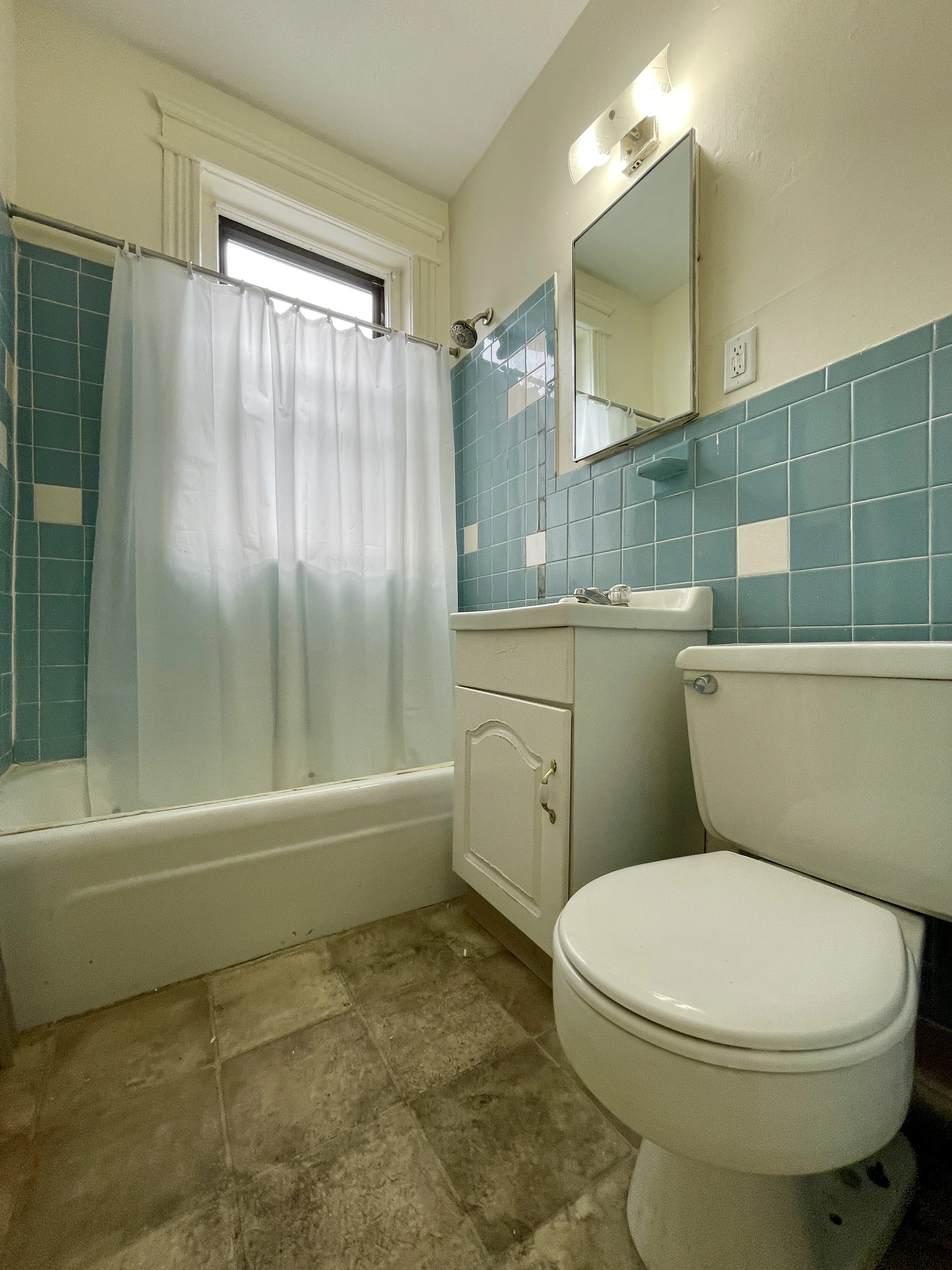 Studio bed, 1 bath apartment for rent at 1148 Commonwealth Ave Unit 17, Allston — photo 3 of 6