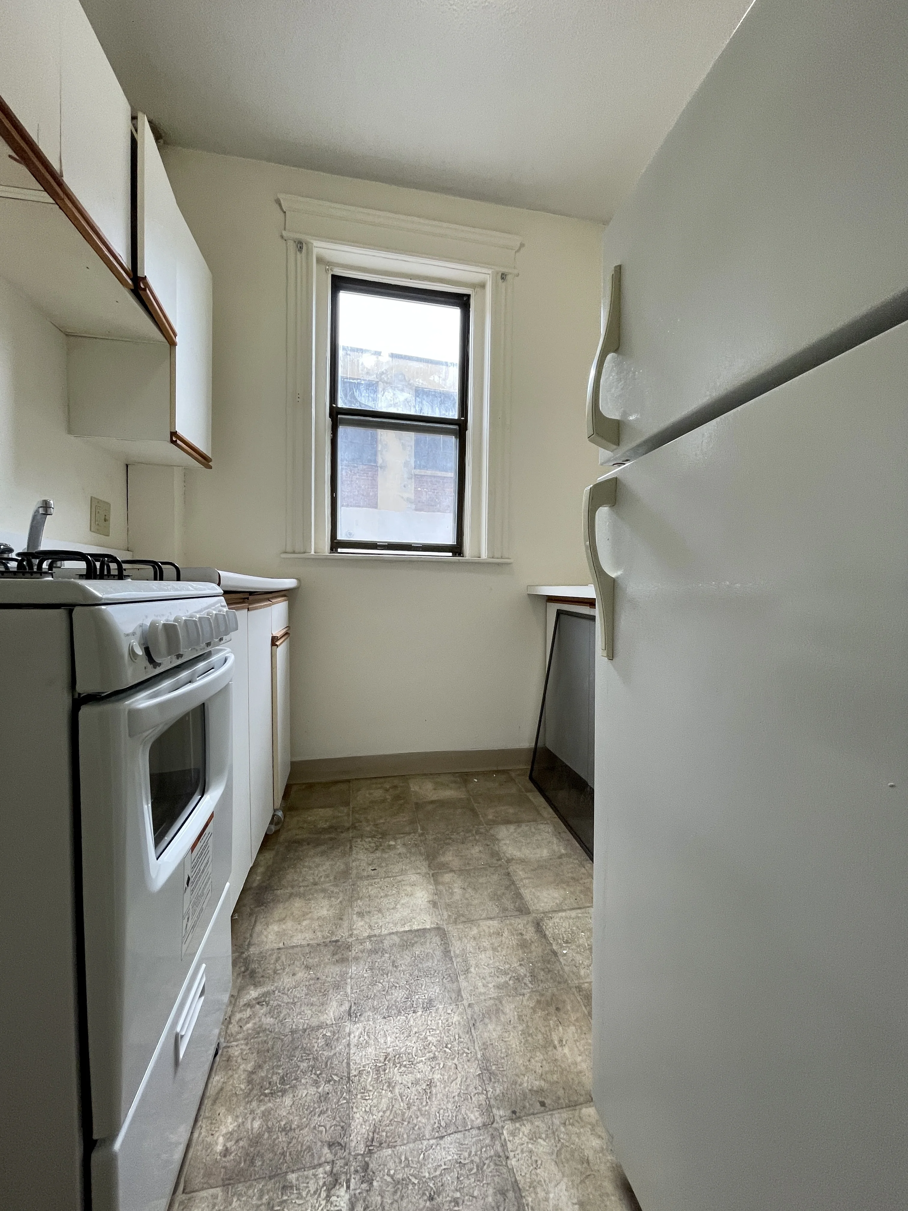 Studio bed, 1 bath apartment for rent at 1148 Commonwealth Ave Unit 17, Allston — photo 4 of 6
